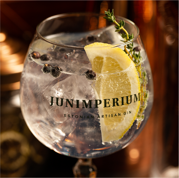 Junimperium Gin and Tonic